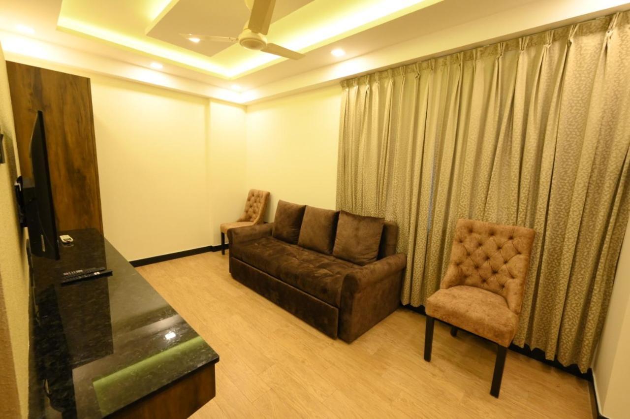 Meenakshi Inn Удипи Экстерьер фото