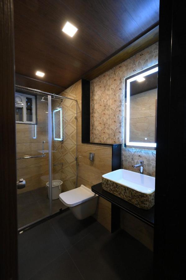 Meenakshi Inn Удипи Экстерьер фото